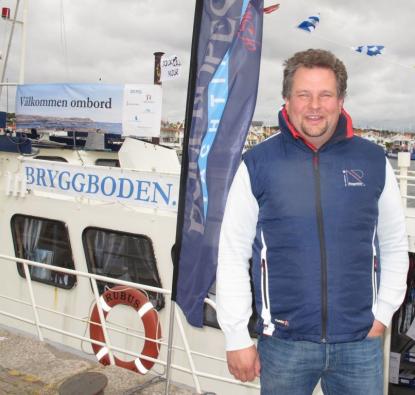 ”Vi har lastat båten full med allt från navigationslektyr, sjökort till förtöjningslinor och flytvästar” säger Morgan Fredberg som driver e-handeln Bryggboden.se.