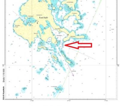 Hur djupt är det i enslinjen? Boken Norrlandskust anger 2,5 meter. Bilden är suddig för att den inte ska kopieras och användas för navigation.