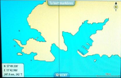 Tack vare snabb uppdatering kan Navionics sjökortsrättelser nå användarna. Här syns marinan. Zoomar man in mera framträder varje brygga tydligt.