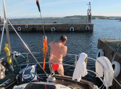 Pushpit. Räcket i fören heter pulpit och betyder egentligen predikstol på engelska (vilket dock inte har något att göra med mannen på bilden). 