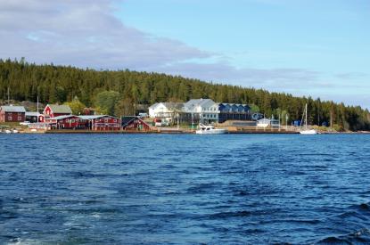 Ulvön är åter ett guldkorn. Vi träffade bara trevliga och hjälpsamma människor. Bland dem var fyra seglade herrar från &Ouml;rnsköldsvik.