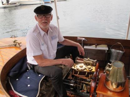 Conny Svensson, skeppare och ägare till S/S Ninna och medlem i Sveriges &Aring;ngbåtsförening berättar om sitt båt- och motorbygge.