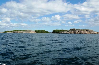 Norra &Aring;land har en enastående skärgårdsnatur. Men hur når vi den? Jag saknar bra hamnguider och specialsjökort över &Aring;land. Visst är det dags att &Aring;land bjuder tillbaka?